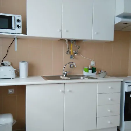 Pineapple Al Apartman *